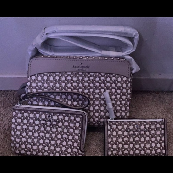 Kate Spade Crossbody & Wallets